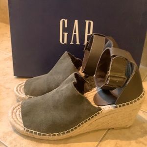 Gap Green Suede Espadrille Sandals